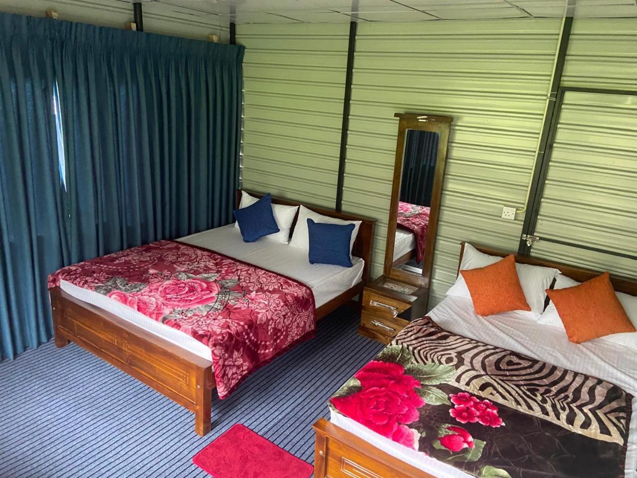 Shan Hotel Nallathanniya Exteriér fotografie