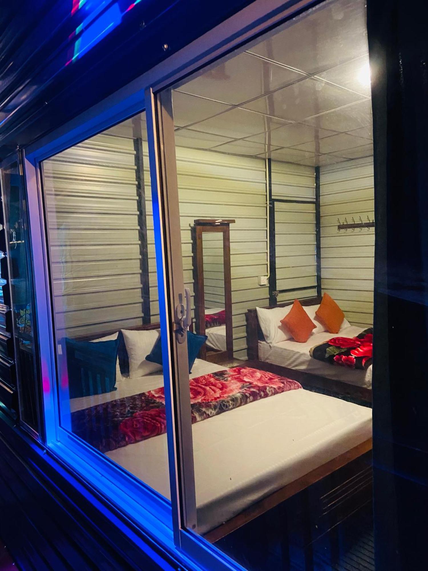 Shan Hotel Nallathanniya Exteriér fotografie