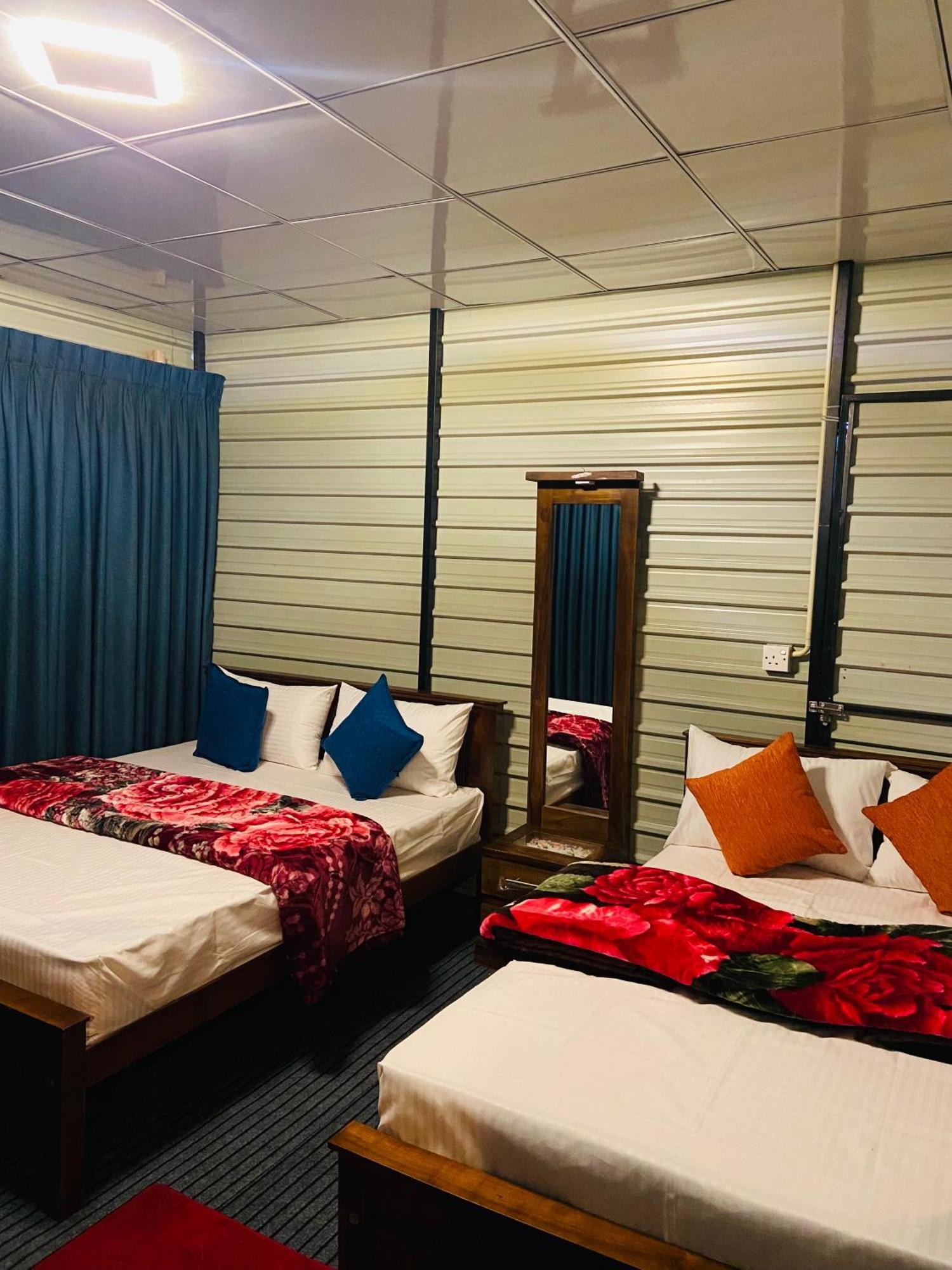 Shan Hotel Nallathanniya Exteriér fotografie